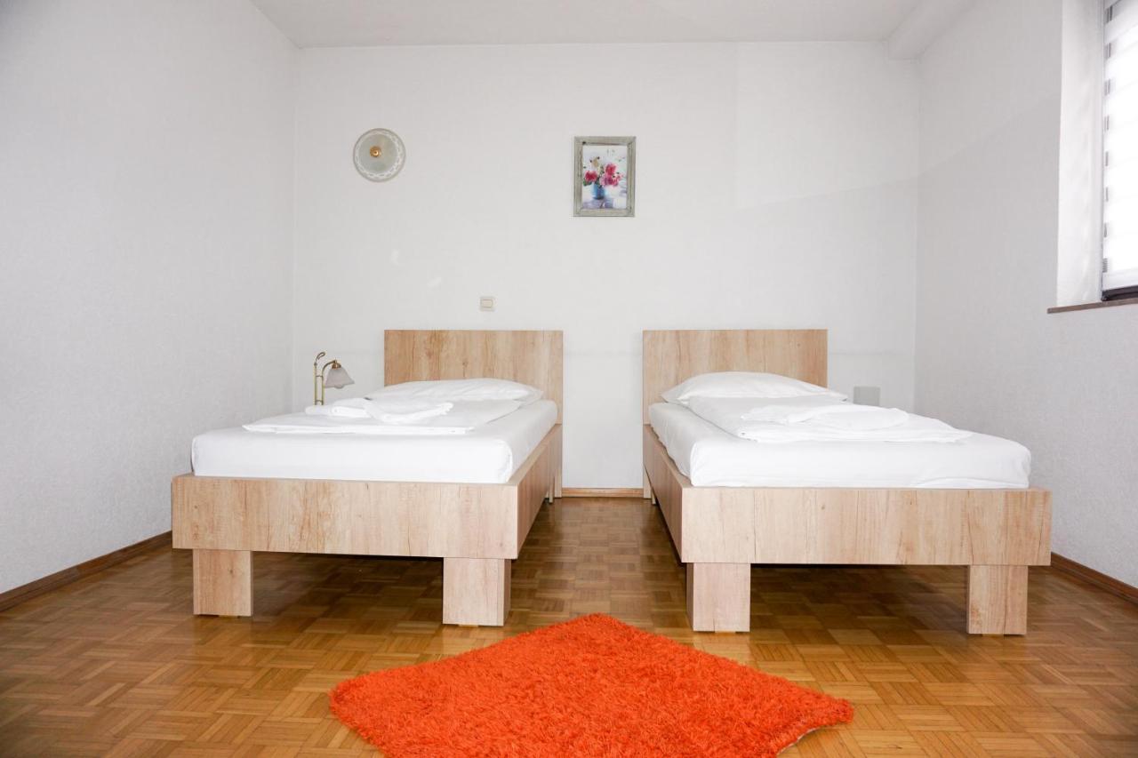 Hotel Kreuz Schwäbisch Gmünd Екстериор снимка