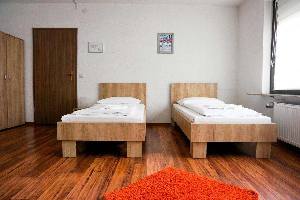 Hotel Kreuz Schwäbisch Gmünd Екстериор снимка