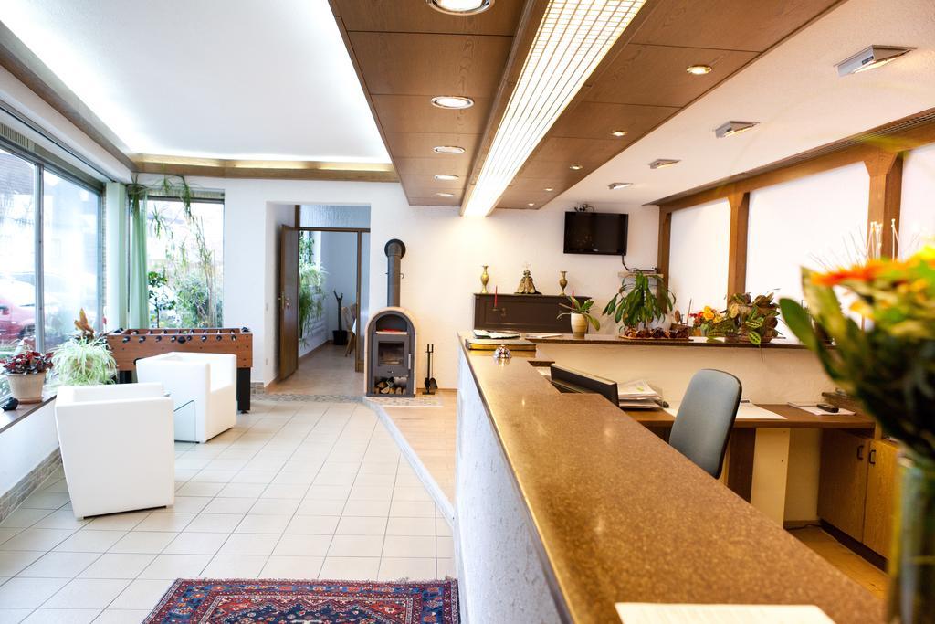Hotel Kreuz Schwäbisch Gmünd Екстериор снимка