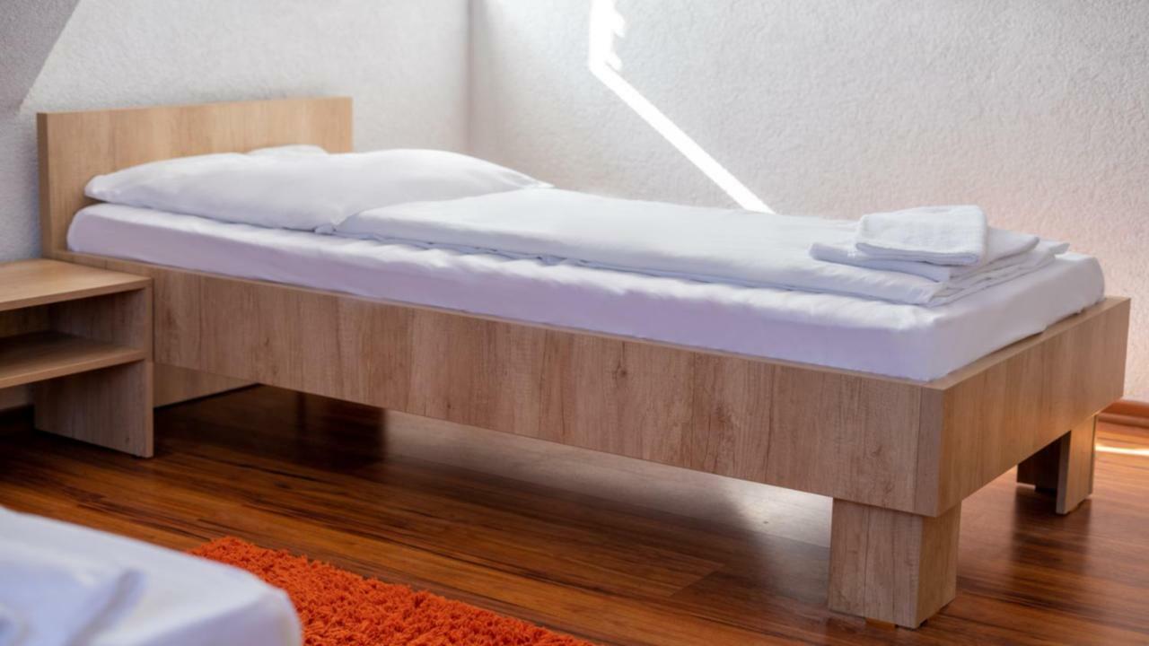 Hotel Kreuz Schwäbisch Gmünd Екстериор снимка